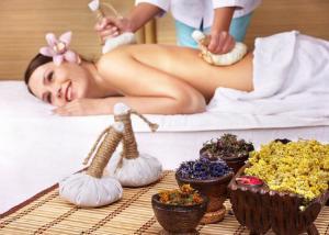 Kräuter Thai-Massage